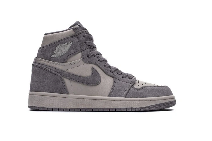 AH7389-101  (W) Retro 1  Jordan Ivory High air Pale 0902